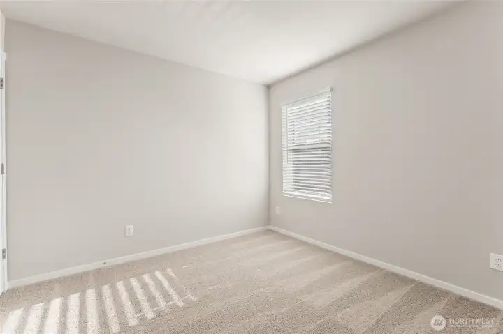 Photo's are for representational purposes only. Colors and finishes may differ.