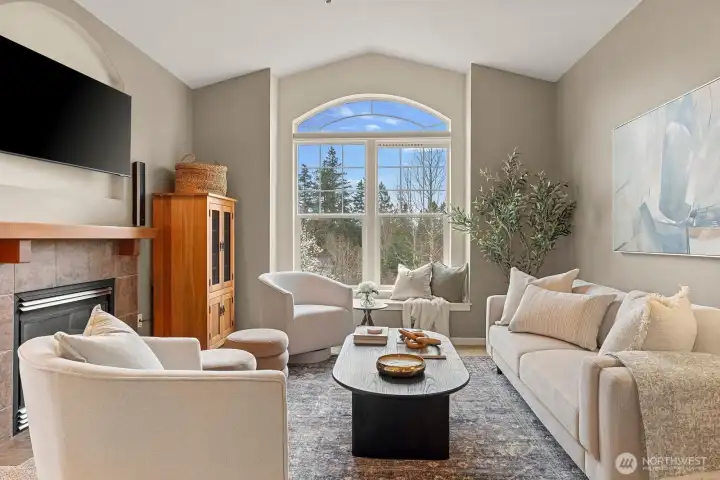 Lives like a single family home