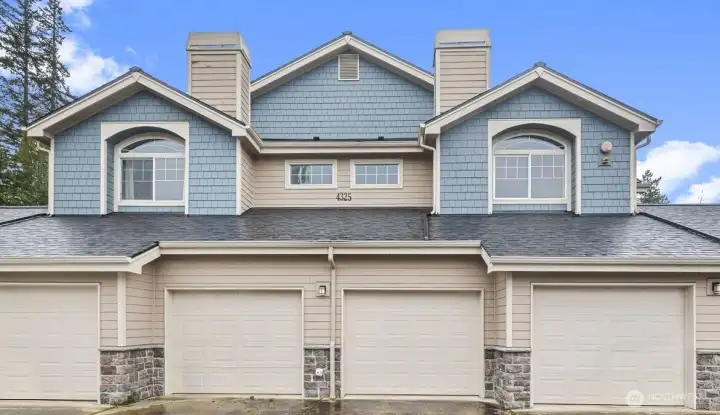 Attached single car garage as well as room for a second car in the driveway