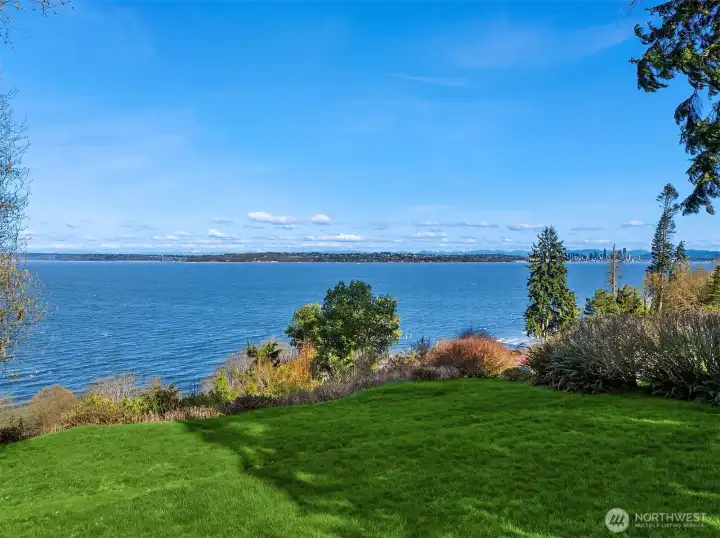 100 feet of high-bank waterfront with sound, Cascade Mountain and city views