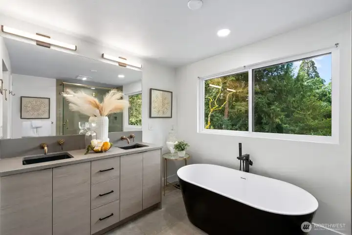 Deep soaking tub