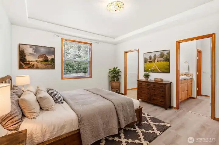 VIRTUALLY STAGED primary.