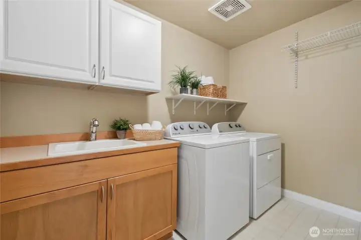 Washer & dryer included
