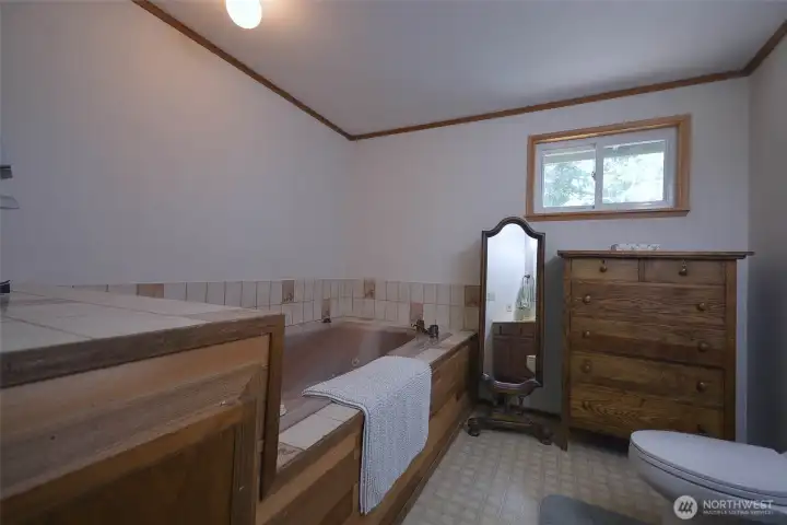 Primary Suite Bathroom