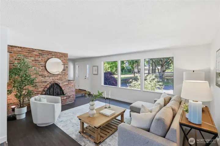 Living / Front Room