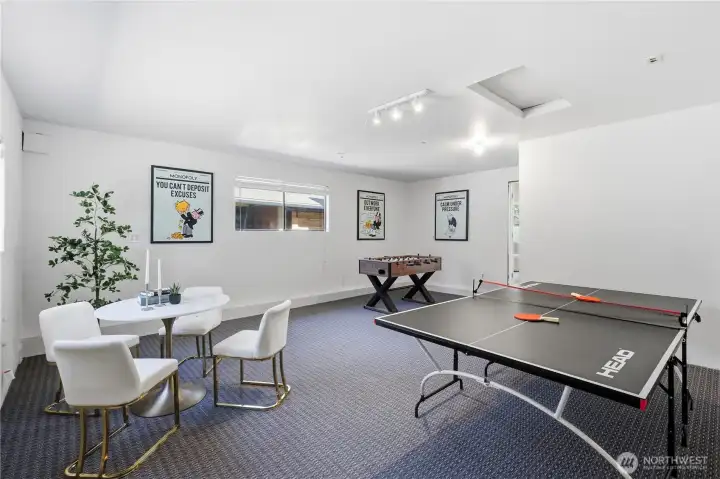Rec / Bonus Room