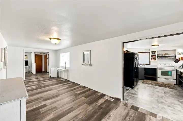 From Dining to kitchen From Dining to kitchen