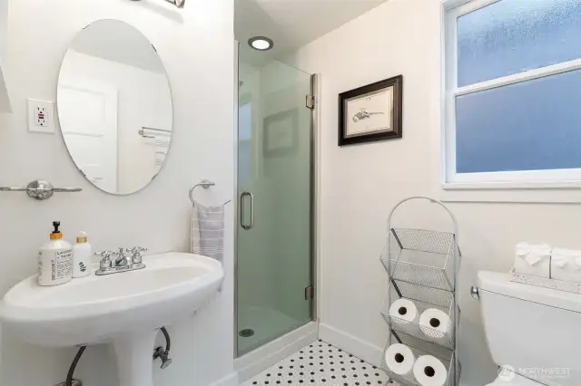 Main House Hall Bathroom