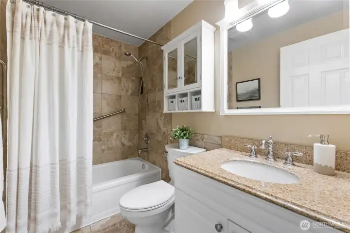 1 well appointed bathroom,