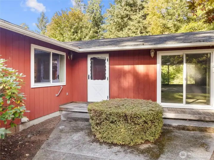 Residence built in 1979, now zoned commercial/light industrial