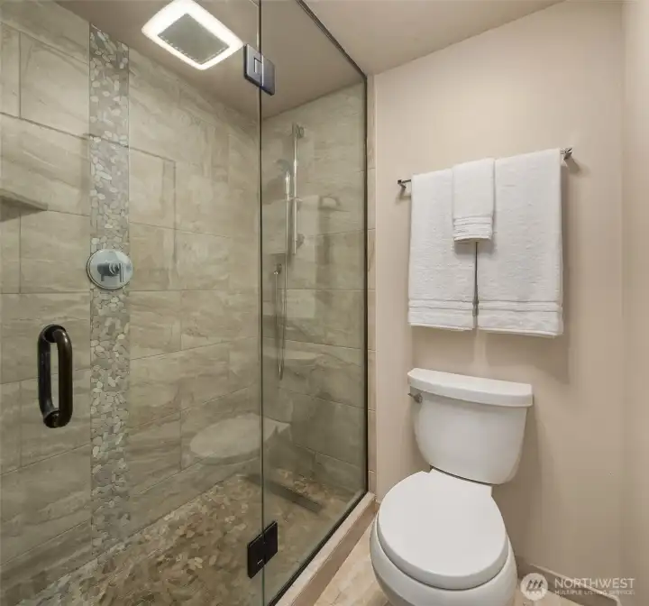 3/4 primary ensuite bathroom.