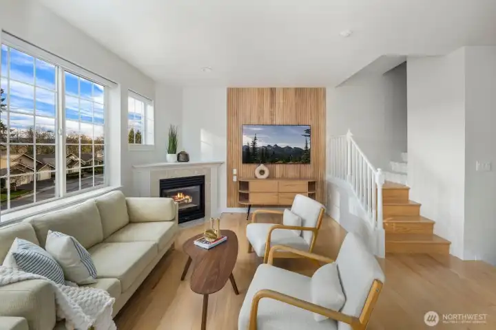 Large windows and peekaboo lake view