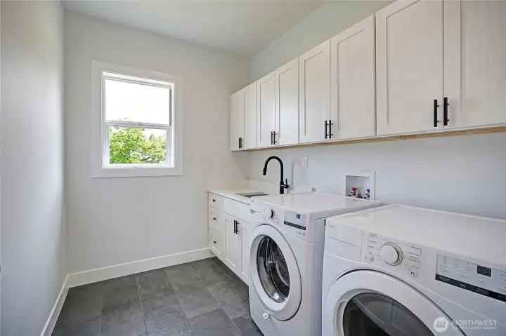 Upper Finished Laundry Center~