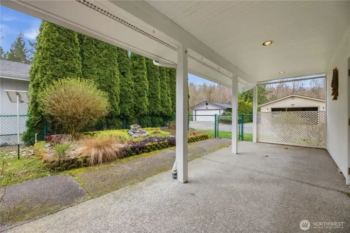 ~Covered Patio~