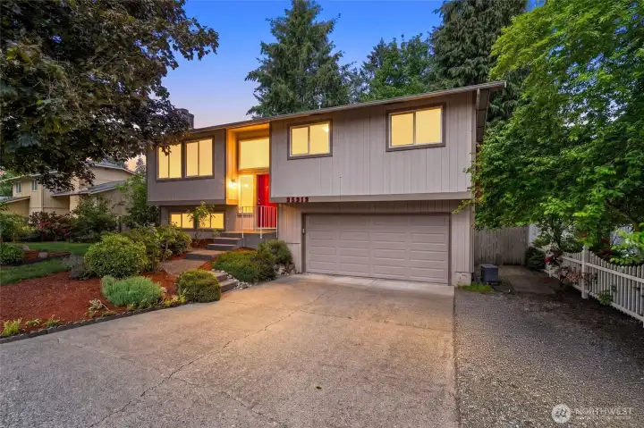 Welcome to this beautifully updated Lake Meridian home. Welcome to this beautifully updated Lake Meridian home.