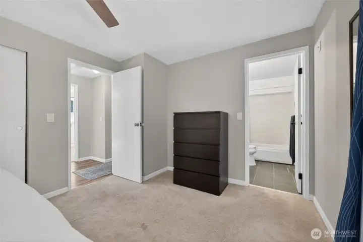 Spacious bedroom with relaxing atmosphere. Spacious bedroom with relaxing atmosphere.