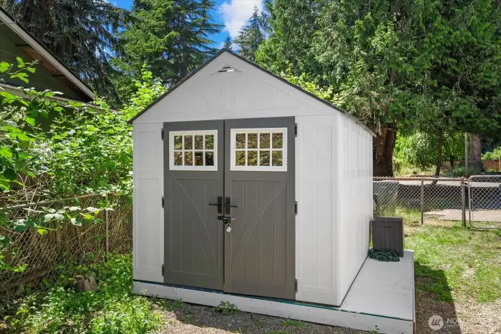 Spacious storage shed Spacious storage shed