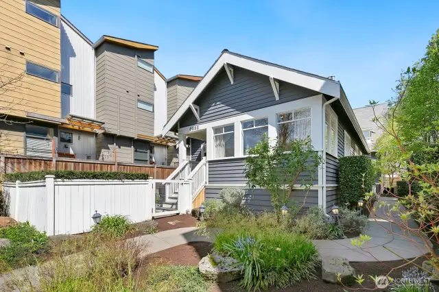 Set up above California Ave for privacy. Great space out front to add large patio space.