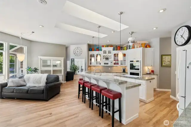 Kitchen/eating area