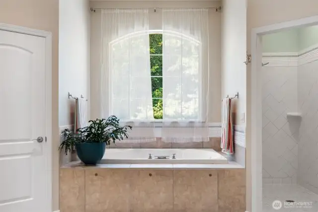 Jetted tub