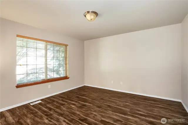 Main Floor Bonus Room