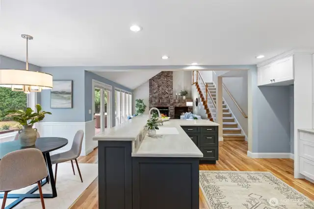 Updated kitchen with soft close