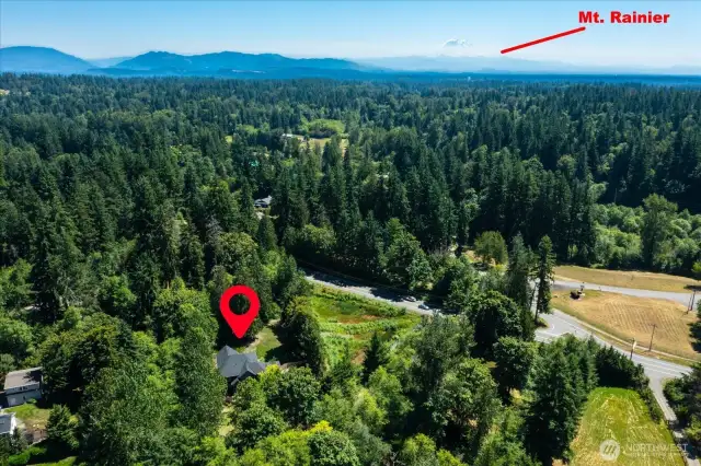 Private location in sought after neighborhood, with quick access to main roads and modern conveniences