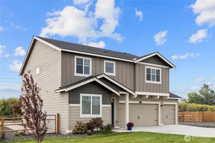 Lovely curb appeal to this quiet and spacious property