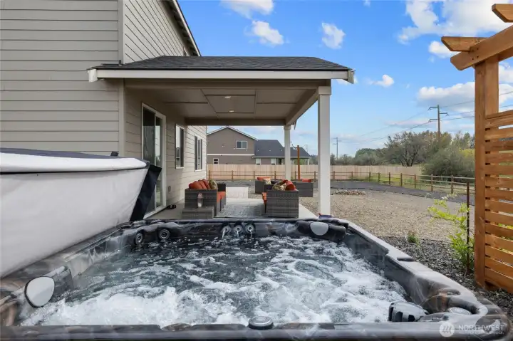 Deluxe hot tub included with sale