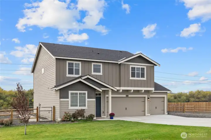 Lovely curb appeal to this quiet and spacious property