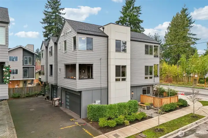 6 homes in total NO HOA