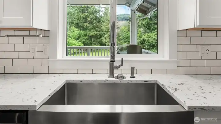 Kitchen - Main Floor