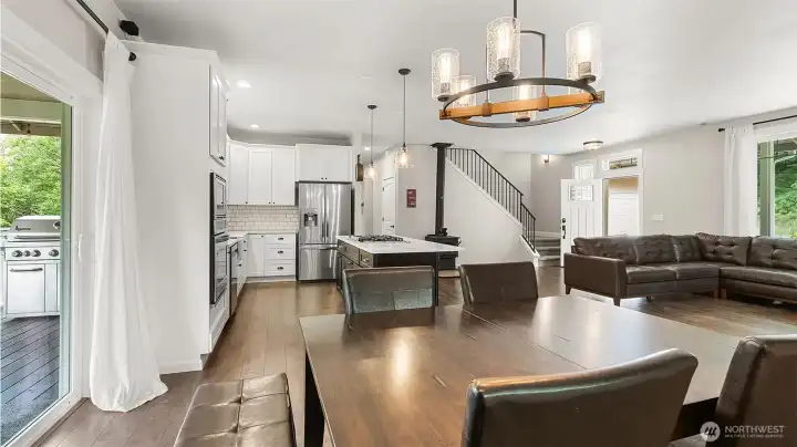 Dining Area - Main Floor