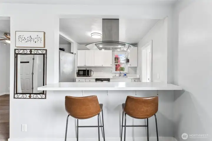Kitchen with Breakfast Bar