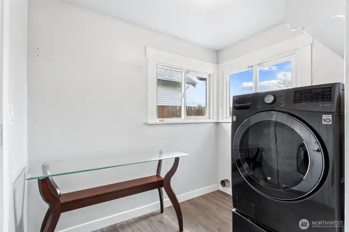 Laundry with Washer/Dryer Combo