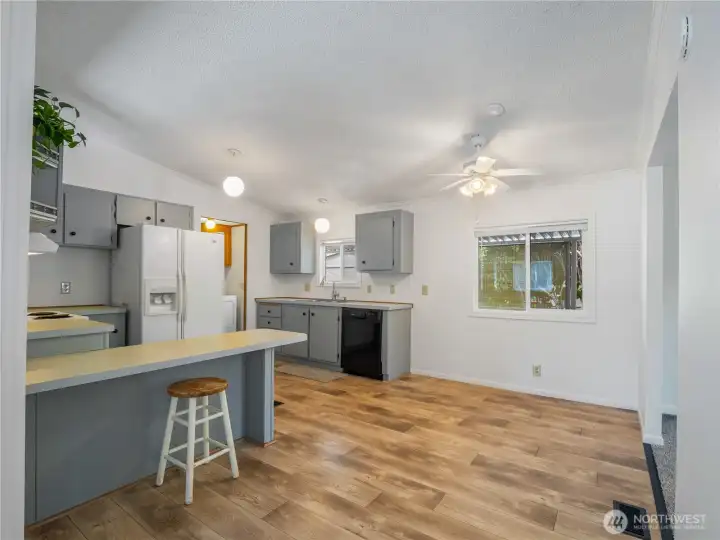 The floor plan is open and lends itself to easy living. The floor plan is open and lends itself to easy living.