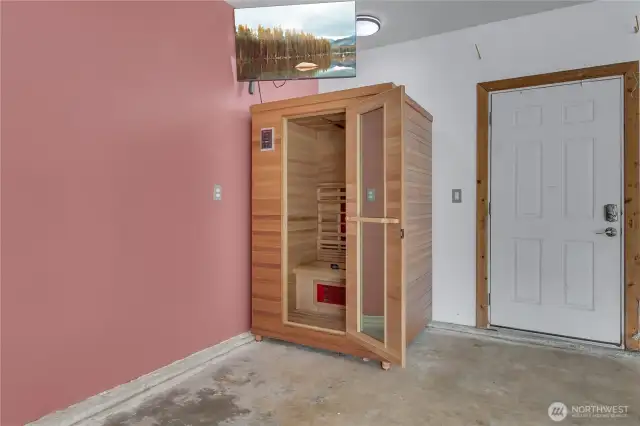Sauna in the garage
