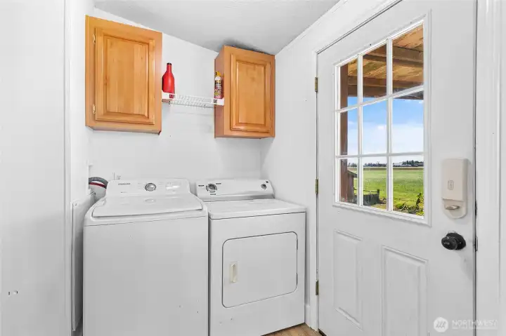 Washer and dryer stay