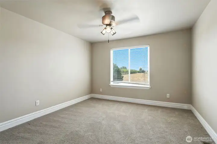 Upstairs 3rd Primary Ensuite