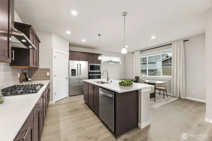 Photos are for representational purposes only. Colors and options may vary.