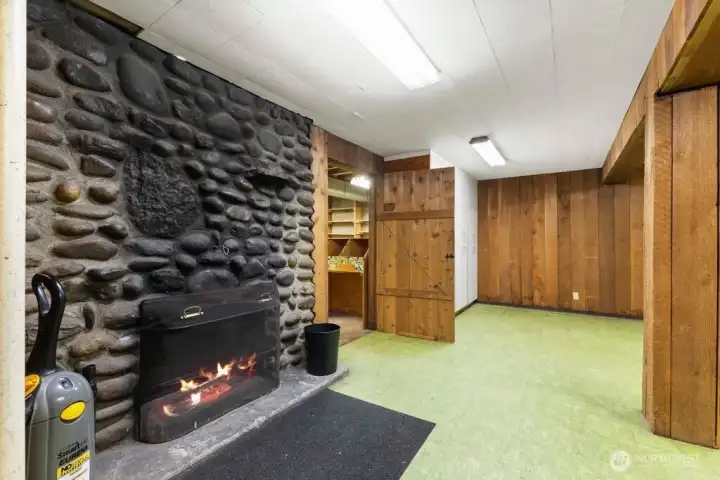 Additional view of the rec. room.