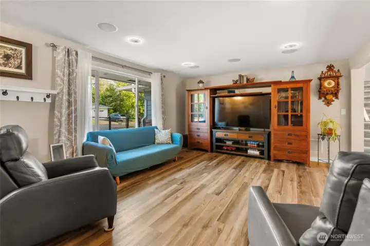 All new can lighting w/Halo lights in front room and hallway.