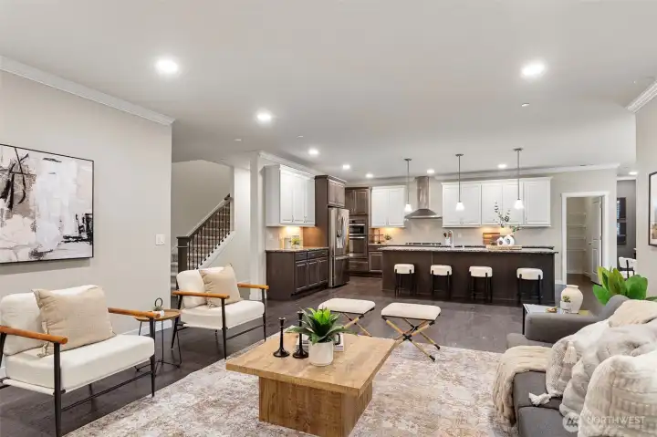 Open floor plan to kitchen