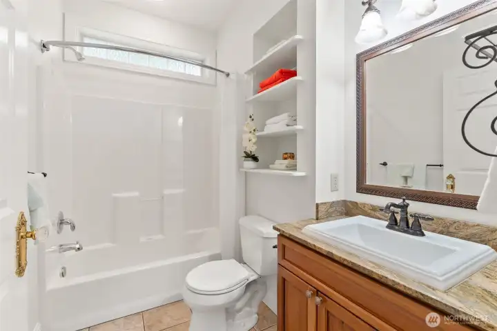 Guest full bath