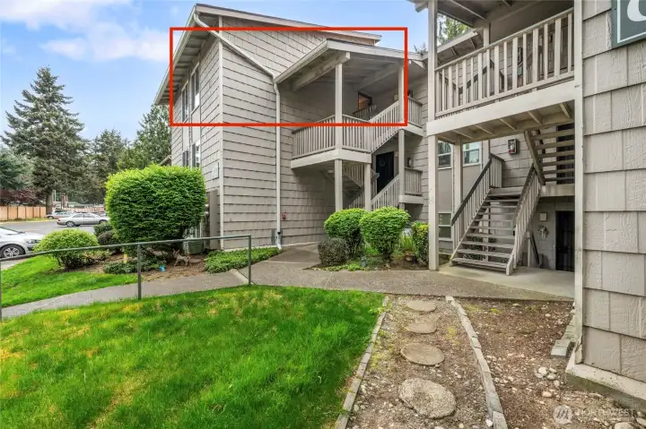 The campus of Habitat is situated on a non-through street, making it fairly quiet and free from traffic issues and the bustle of Federal Way. A stoplight helps you go in any direction off nearby 330th.