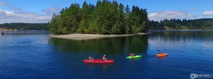 park!Kayak to nearby Eagle Island State