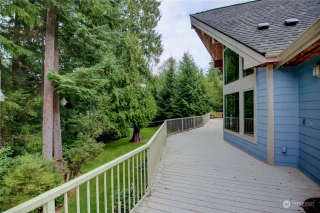 Large deck to enjoy the view.