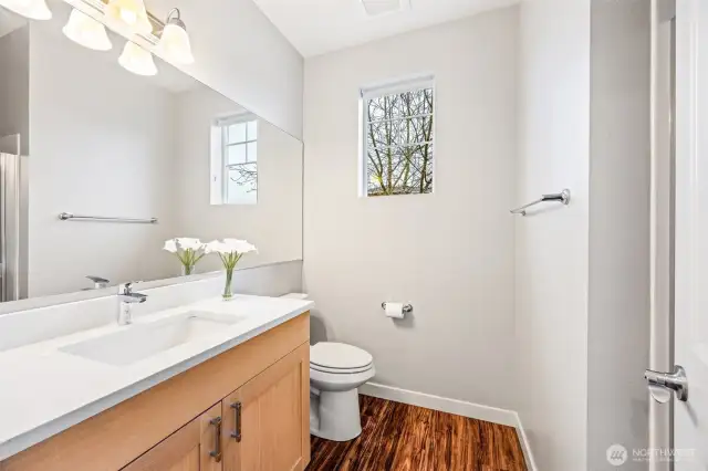 Main Floor 2nd Bathroom