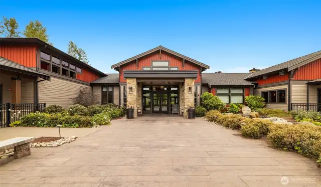 Restaurant, Gym, Pool & More!