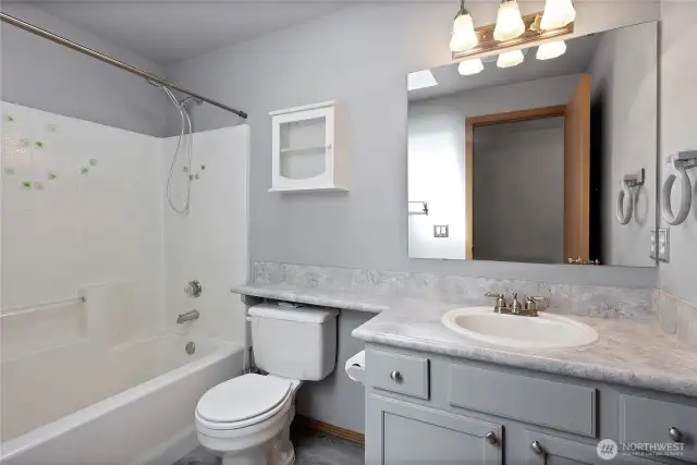 Main upstairs bath